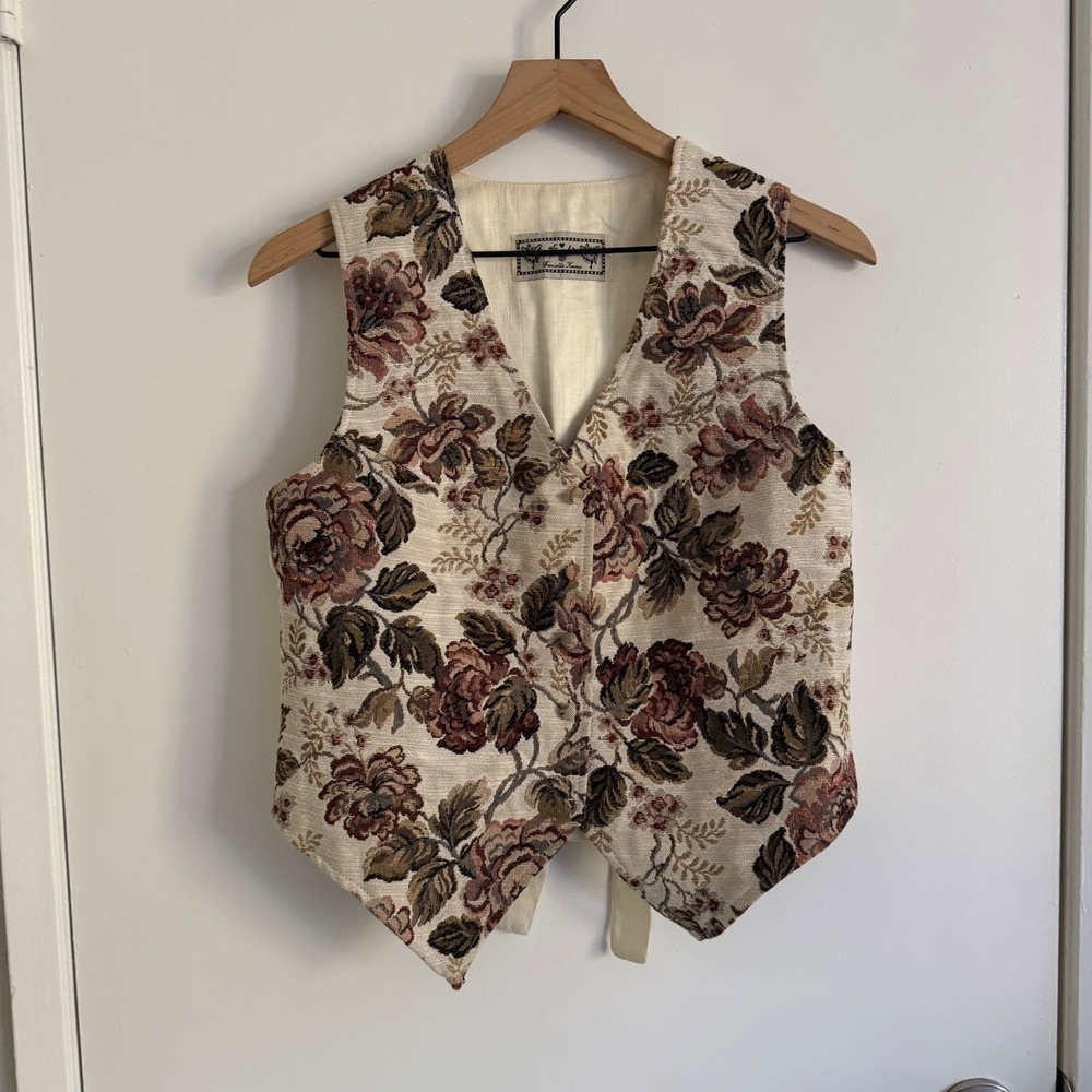 Vintage NC 17 Danielle Karen Floral Tapestry Vest Cottagecore Grandmacore